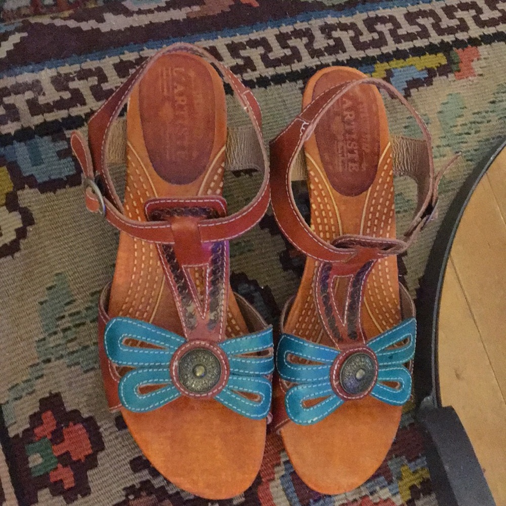 L’Artiste brand, Philomena style, leather, beauty!